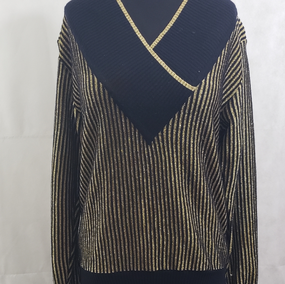 Vintage Gold/Black Shimmer Striped V Neck